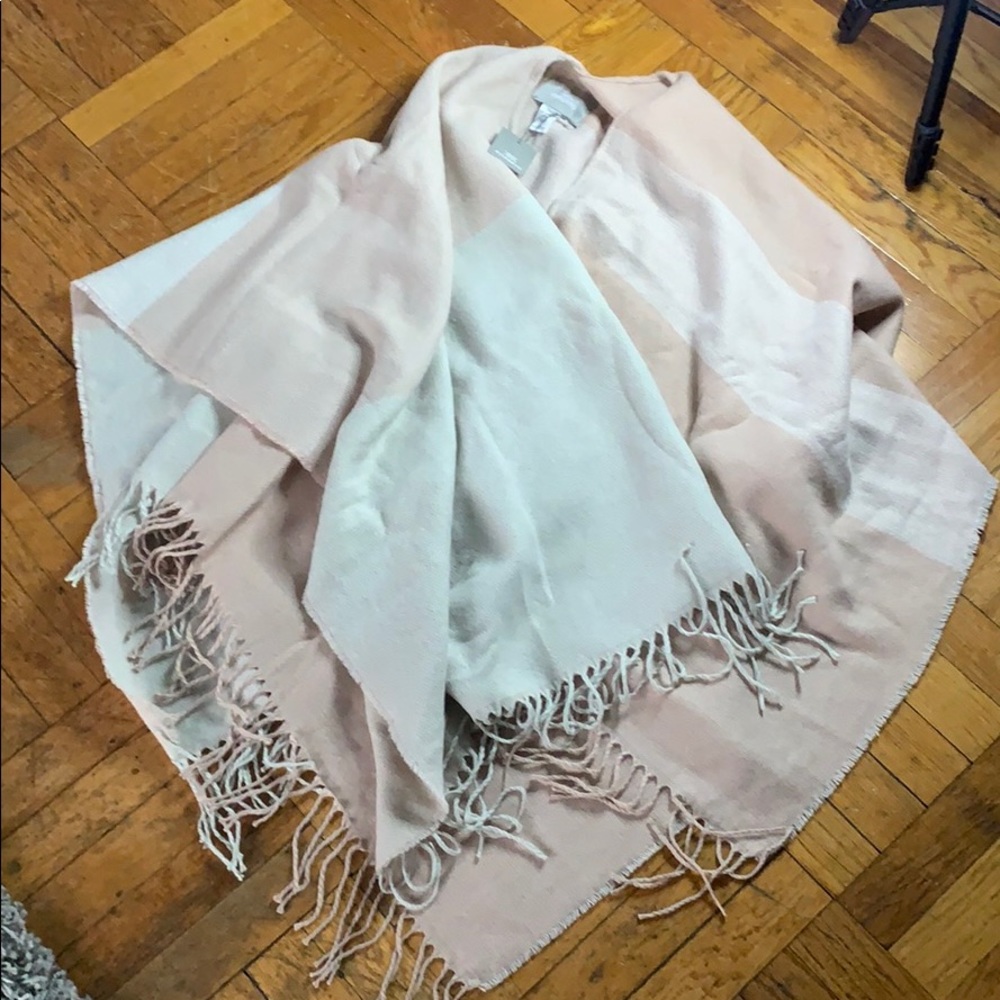 Shawl from fabfitfun box